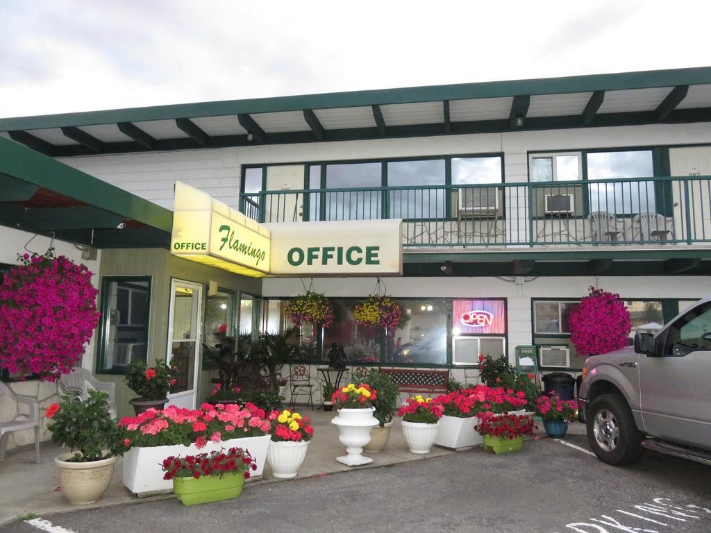 Flamingo Motel Penticton Eksteriør billede