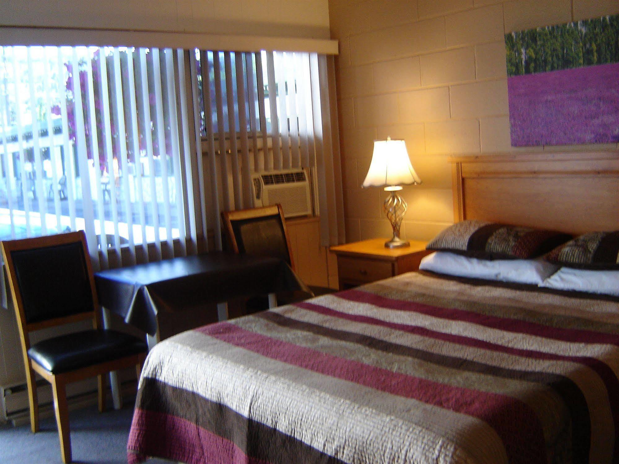 Flamingo Motel Penticton Eksteriør billede